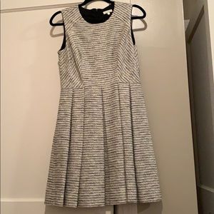 Shoshanna Dress Size 4-6,  Metallic Threads!